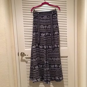 Palazzo Pants! Navy and white